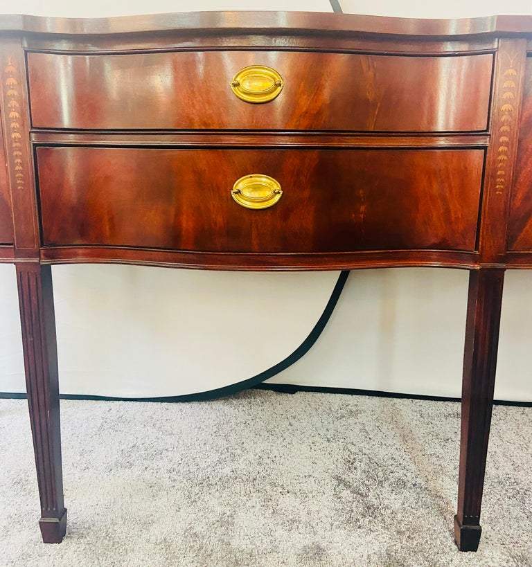 Thomasville Hepplewhite Style Inlaid Mahogany Sideboard, Console or Buffet