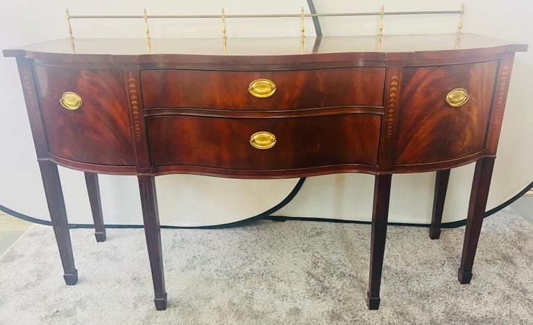 Thomasville Hepplewhite Style Inlaid Mahogany Sideboard, Console or Buffet