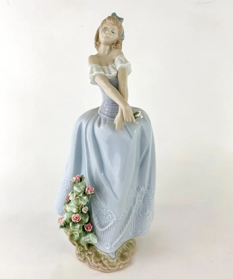 Lladro Limited Edition of Lady in Love and Flowers for Goddess Woman, Retired
