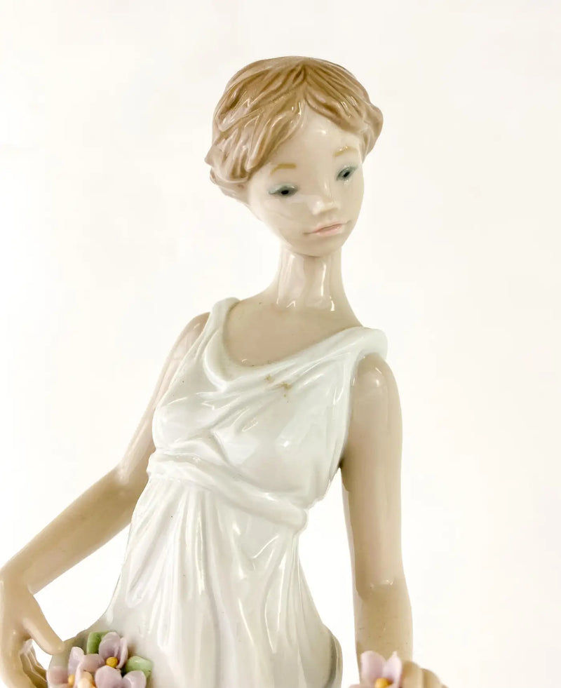 Lladro Limited Edition of Lady in Love and Flowers for Goddess Woman, Retired