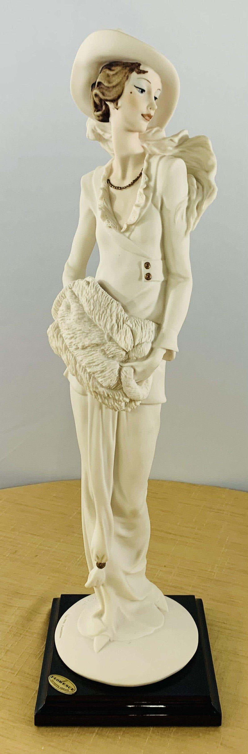 Giuseppe Armani Lady Porcelain Figurine