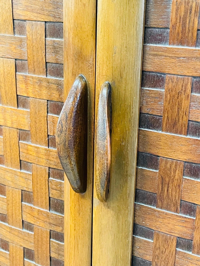 Mid Century Modern Danish Teak Credenza, Sideboard, Bar or Cocktail Cabinet