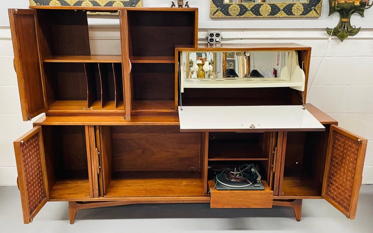 Mid Century Modern Danish Teak Credenza, Sideboard, Bar or Cocktail Cabinet