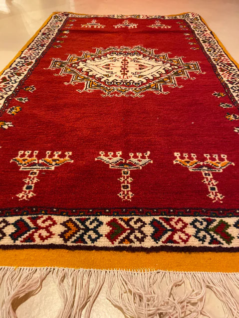 Berber Medium Rug - Handwoven Wool with Abstract and Geometric Elements