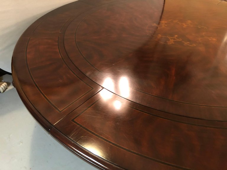 Georgian Style Circular Expanding Dining Room Table Having an Inlaid Top