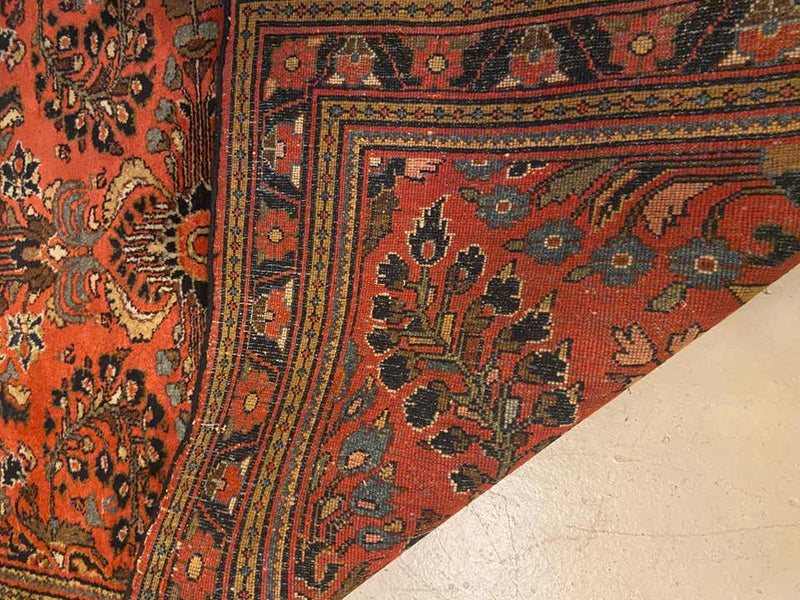 Fine 1920s Sarouk Persian Carpet